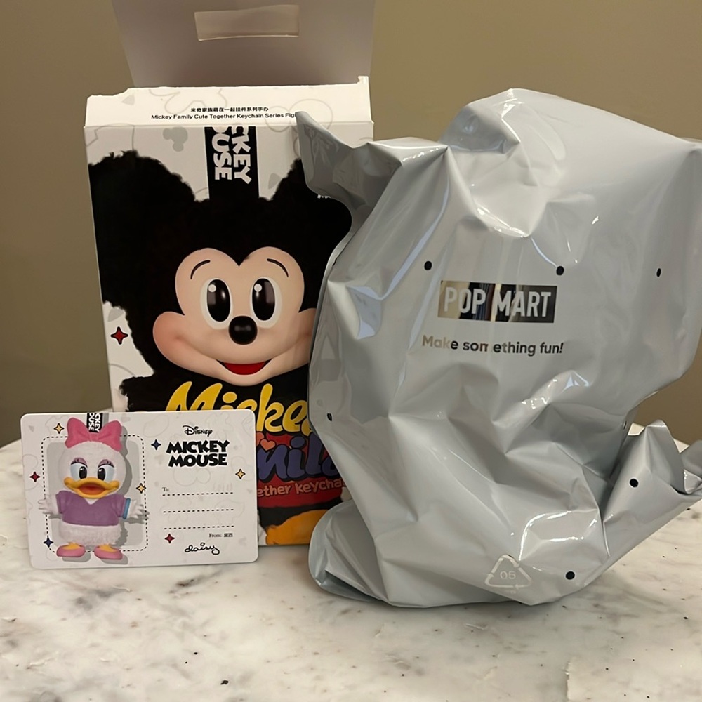 *Authentic* Mickey Family Plush Pendant/Keychain Unopened- Daisy Duck